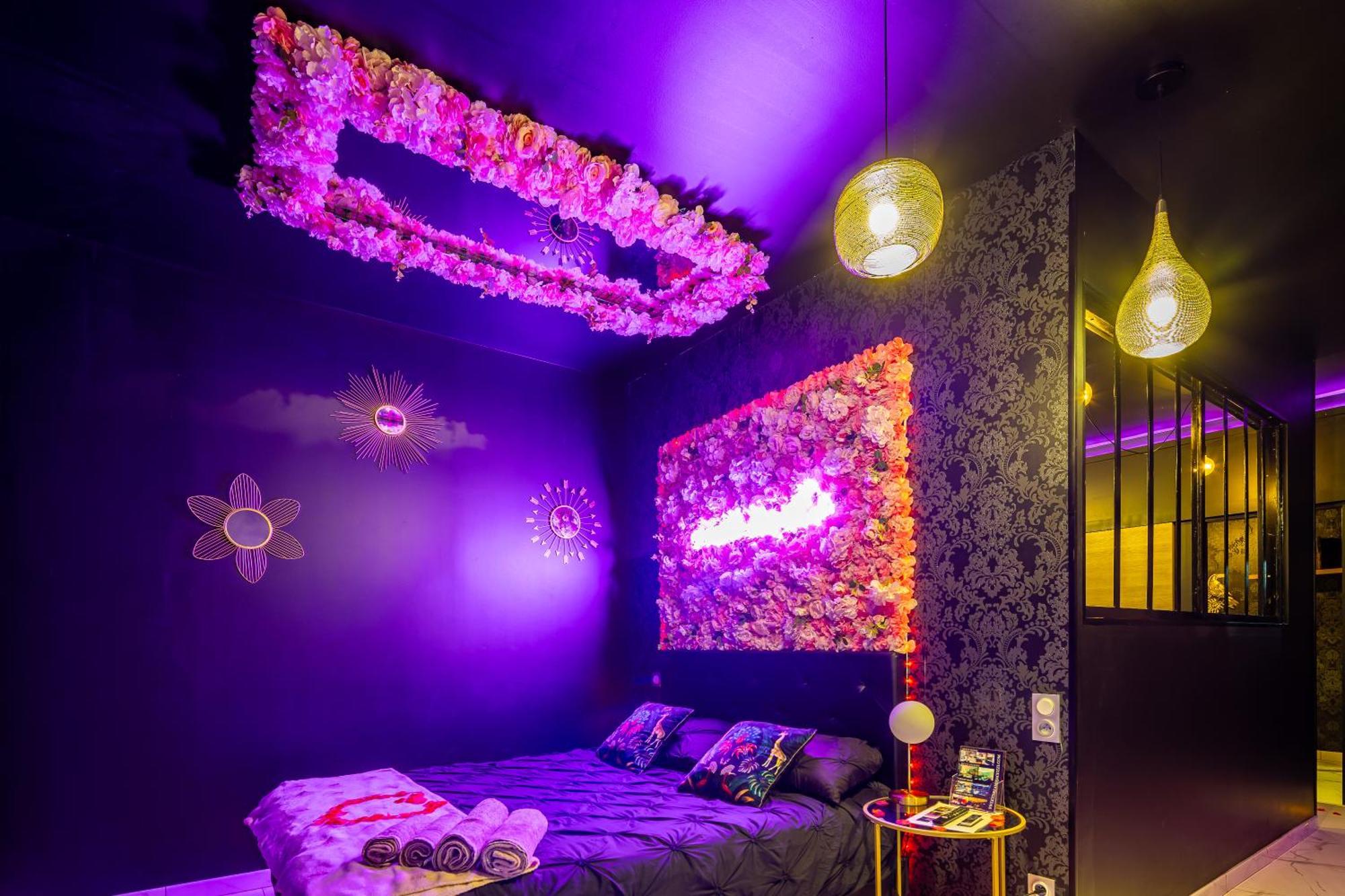 Sweet Secret'S Jacuzzi Hotel Le Breuil  Exterior photo